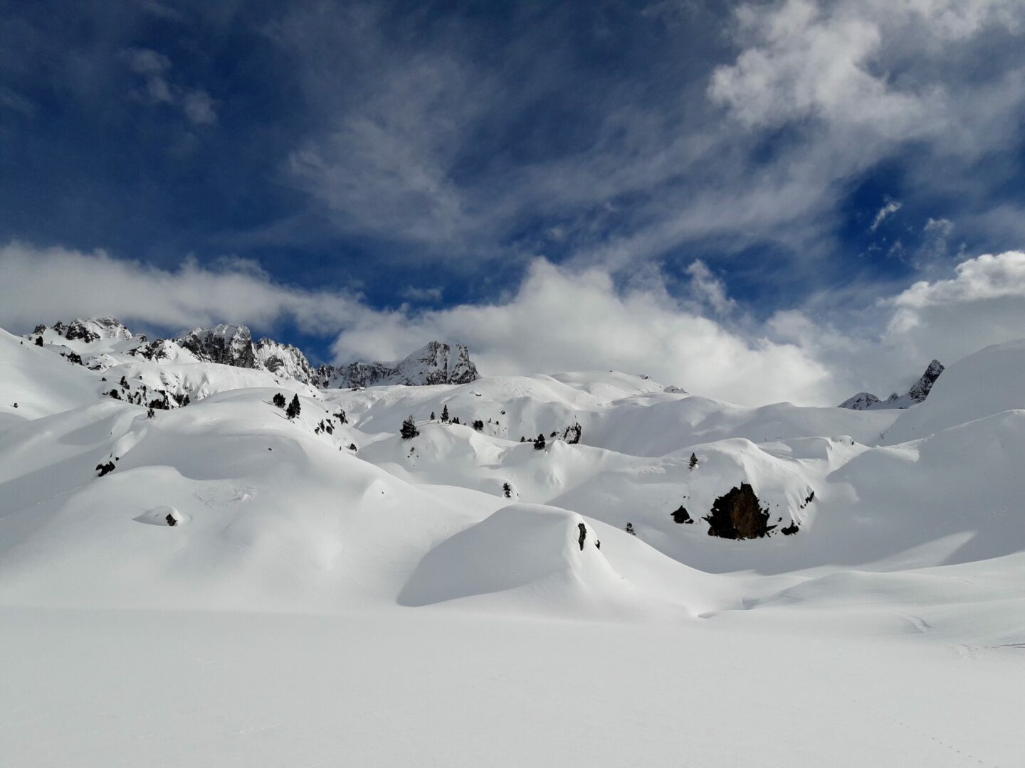 Raid à ski dans le massif du Néouvielle